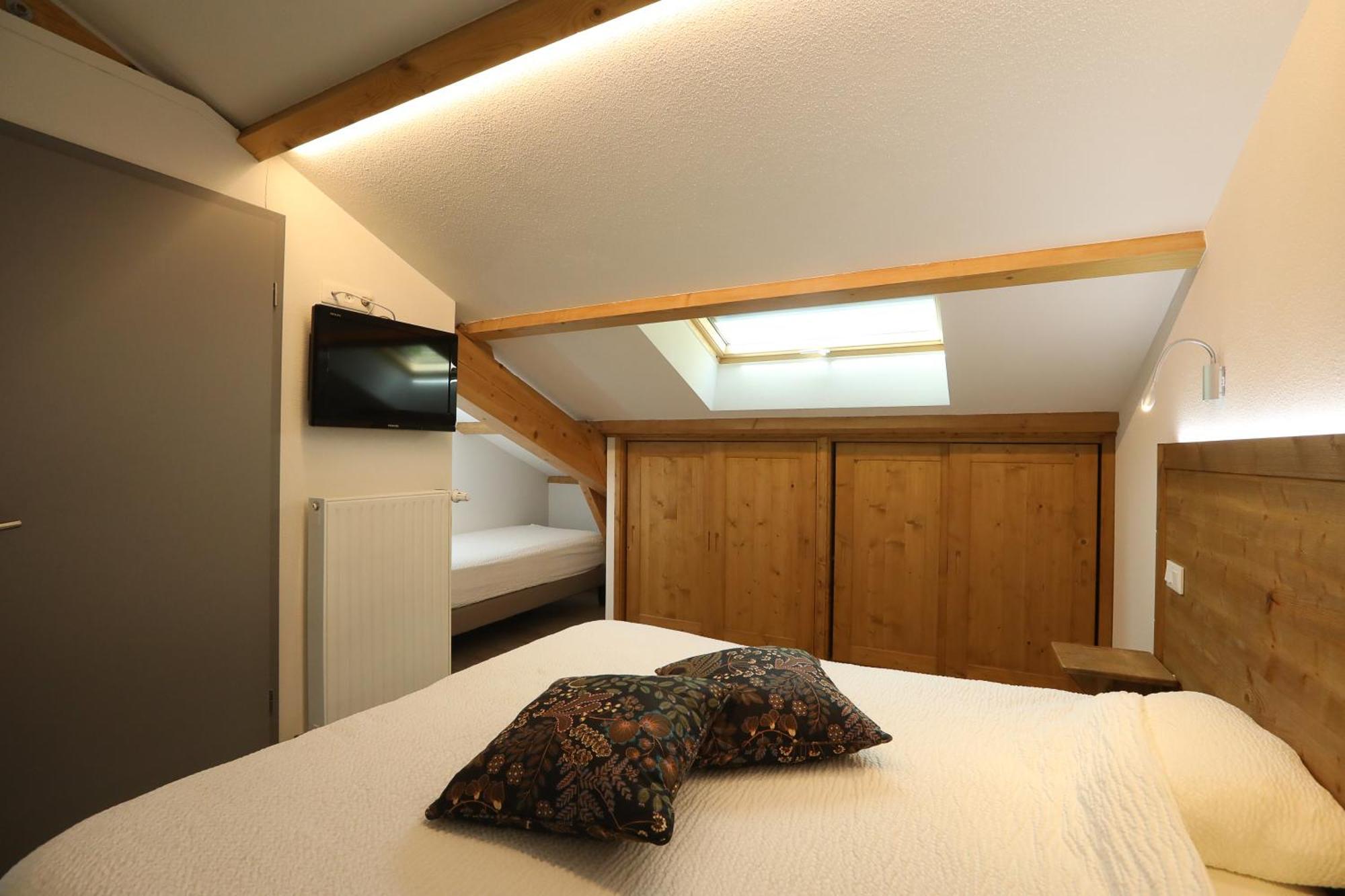 Logis Hotel Spa Restaurant Le Provence Lanarce Luaran gambar