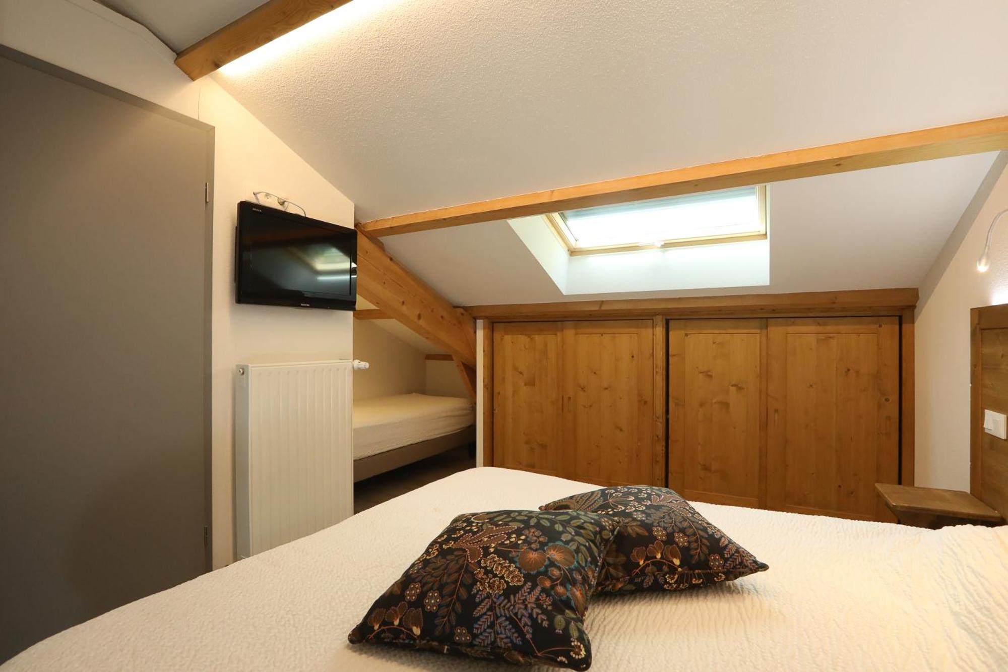 Logis Hotel Spa Restaurant Le Provence Lanarce Luaran gambar