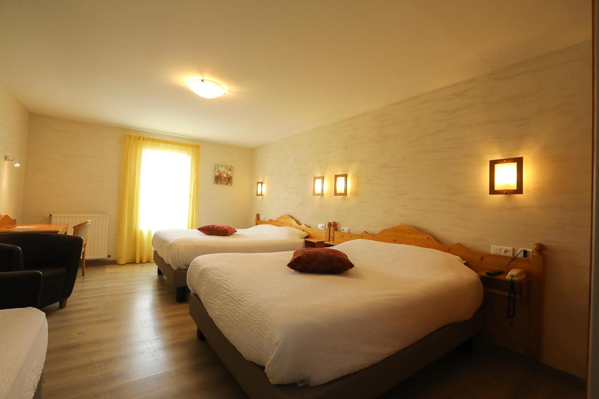 Logis Hotel Spa Restaurant Le Provence Lanarce Luaran gambar
