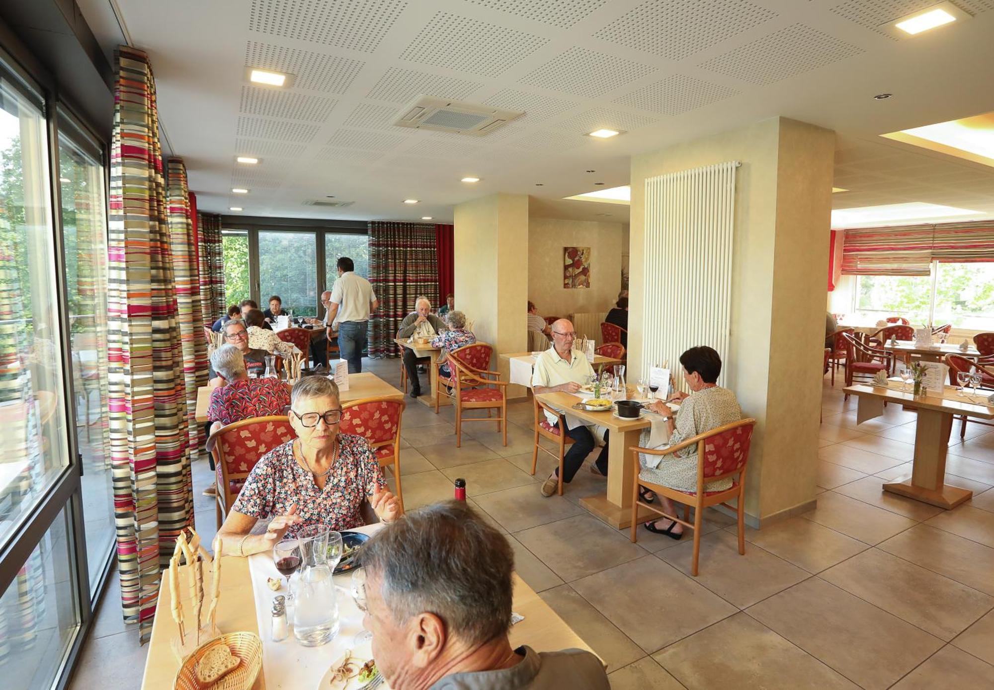 Logis Hotel Spa Restaurant Le Provence Lanarce Luaran gambar