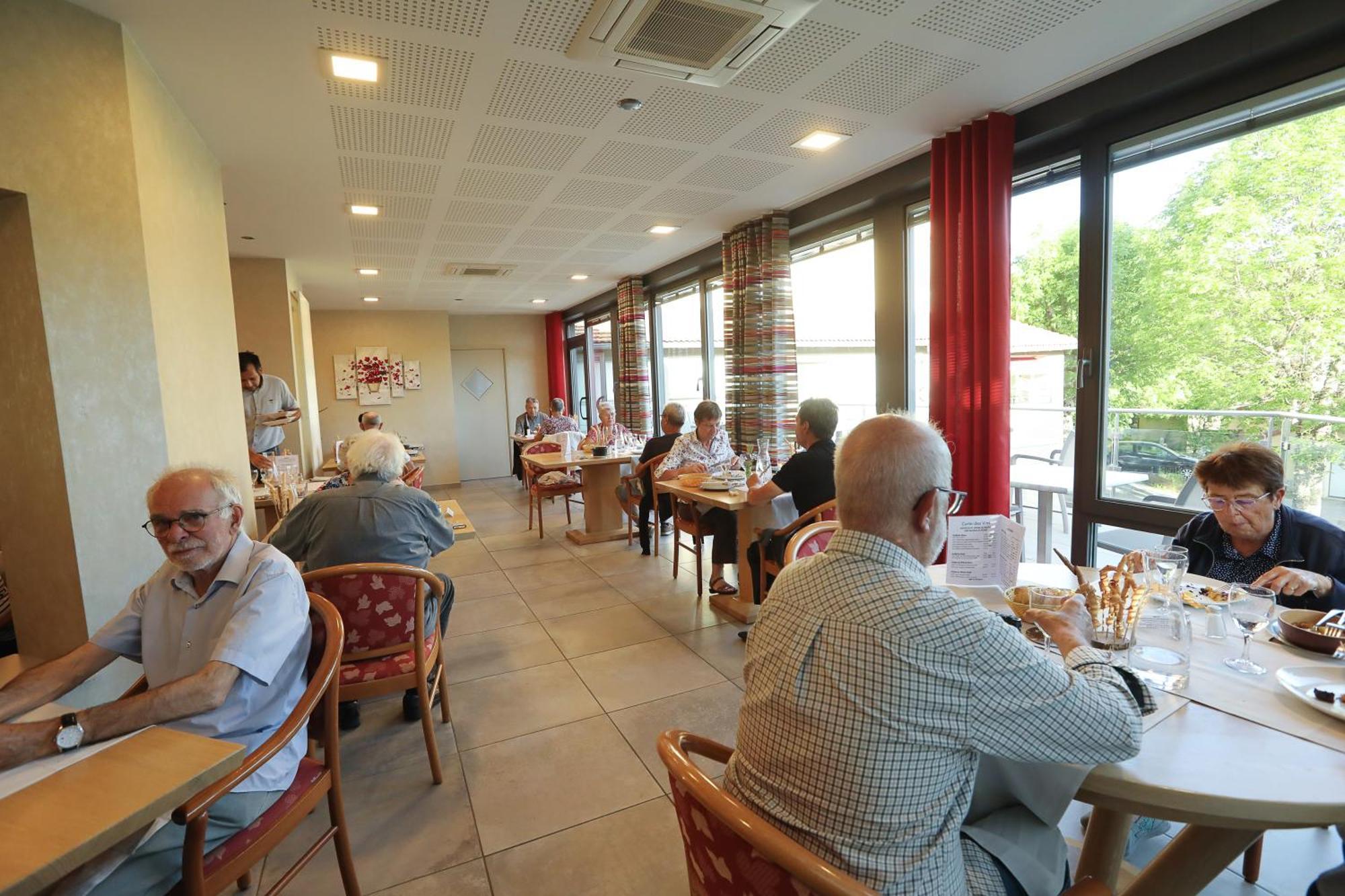 Logis Hotel Spa Restaurant Le Provence Lanarce Luaran gambar