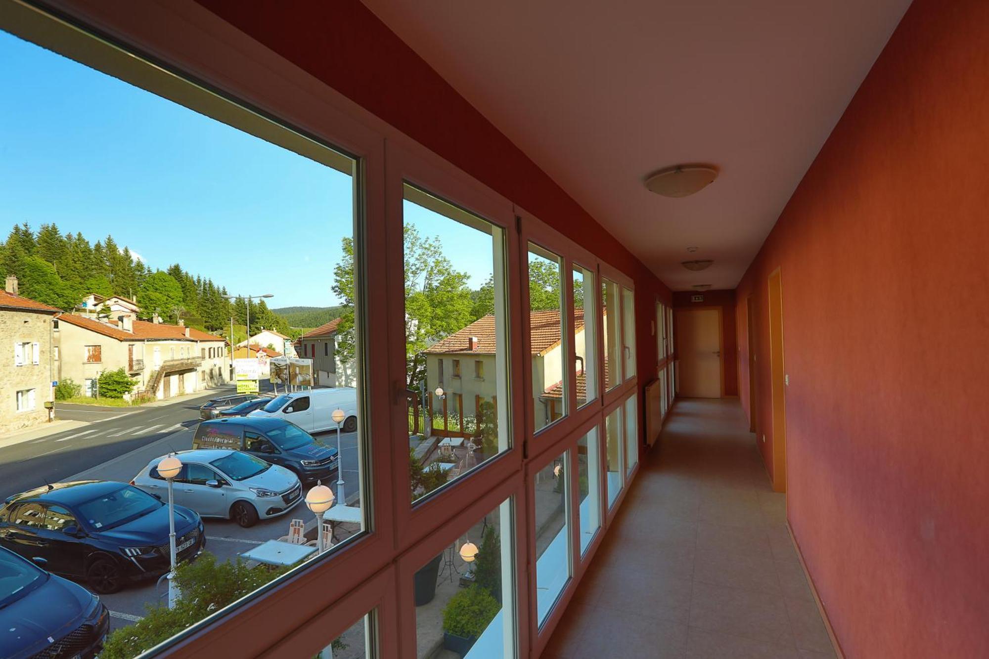 Logis Hotel Spa Restaurant Le Provence Lanarce Luaran gambar