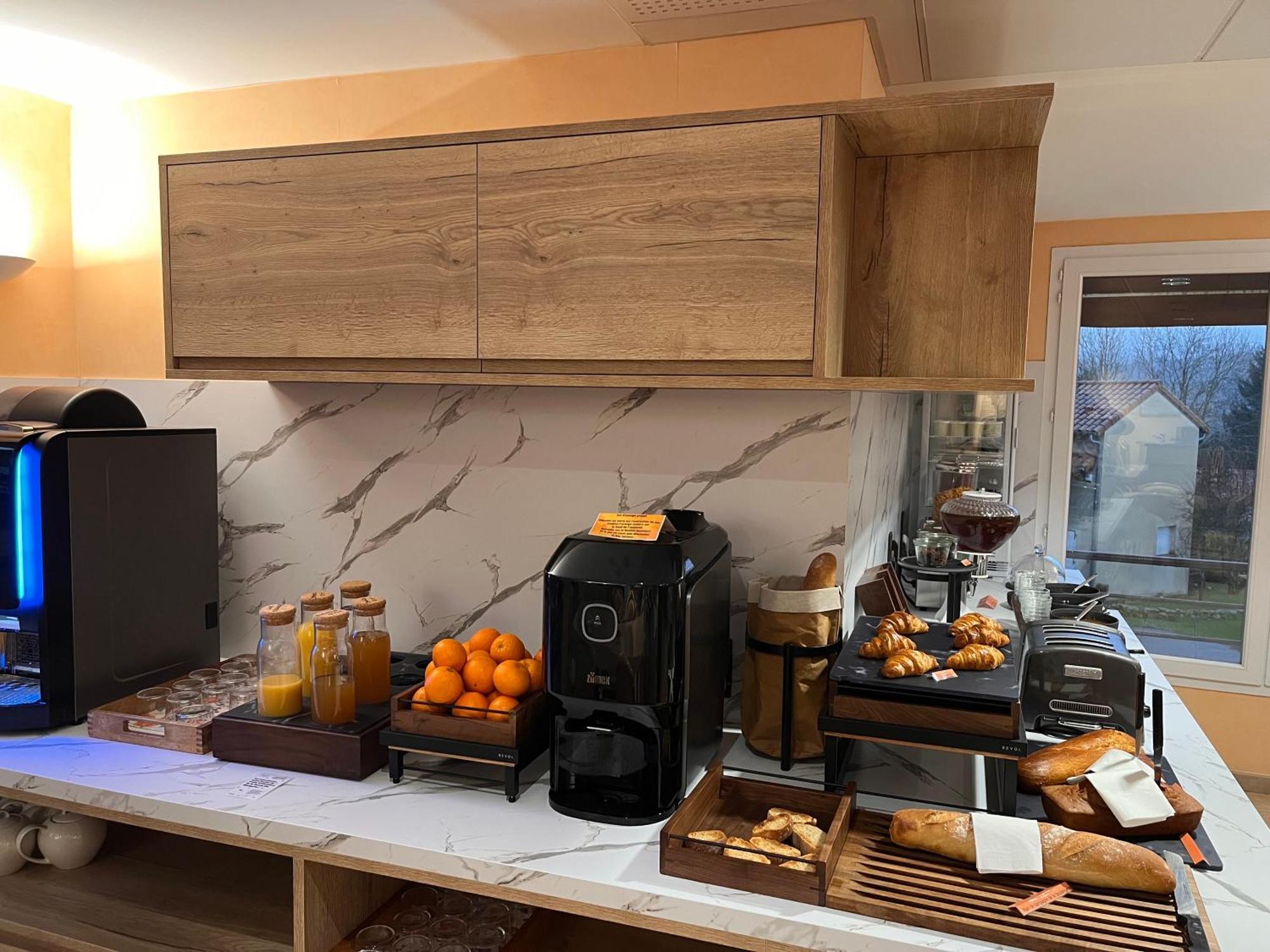 Logis Hotel Spa Restaurant Le Provence Lanarce Luaran gambar