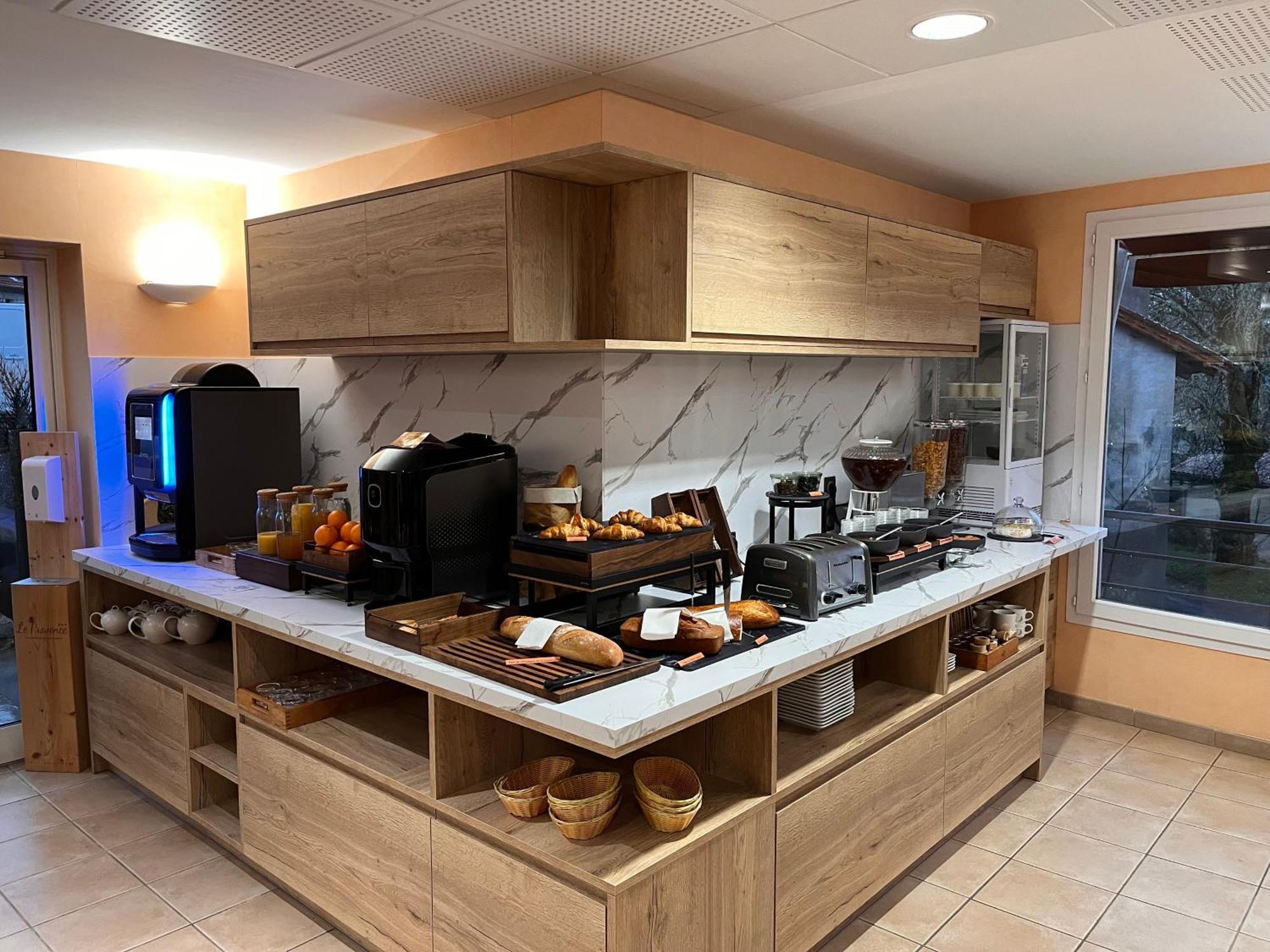 Logis Hotel Spa Restaurant Le Provence Lanarce Luaran gambar